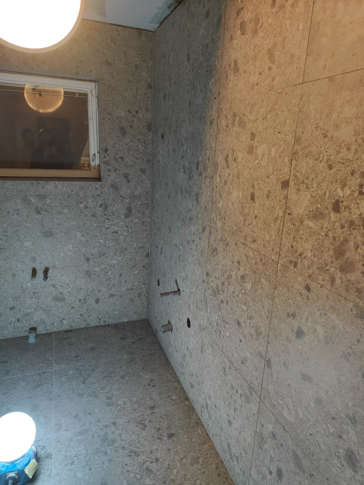 Tvätstugan renovering med tätskikt och kakel, klinker - Efter